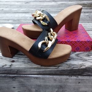 Vince Camuto Block Heeled Sandal